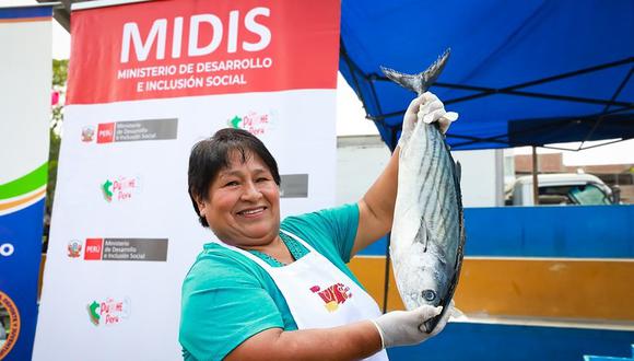 Se entregó pescado  a favor de 242 comedores populares del distrito de Villa El Salvador, y un grupo de ollas comunes de Villa María del Triunfo.