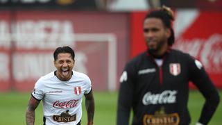 Sonrientes: Lapadula compartió imágenes con Gallese en los entrenamientos de la selección peruana