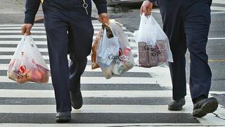 EEUU: California prohíbe bolsas de plástico desechable en supermercados