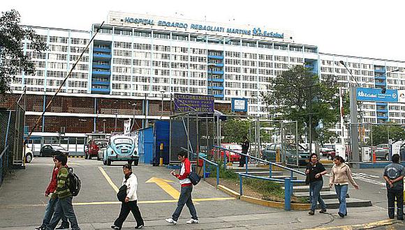 Preocupante situación por potencial brote de TBC en el hospital de Essalud. (Perú21)