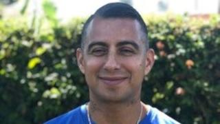 EE.UU.: Juez anula sentencia por asesinato a latino que estuvo 25 años preso 