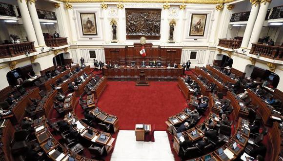 Fiscal Juan Carrasco sindica a algunos congresistas de direccionar obras y repartirse coimas. (Perú21)