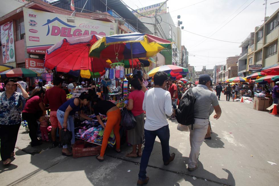 El Mercado Modelo de Chiclayo luce repleto por las fiestas de fin de año.