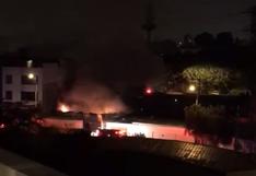Bomberos controlan incendio que se produjo esta noche en una vivienda deSurco