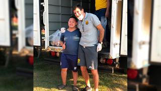 Gustavo Costas, exentrenador de Alianza Lima, ayuda a necesitados en Paraguay por iniciativa propia [FOTOS]