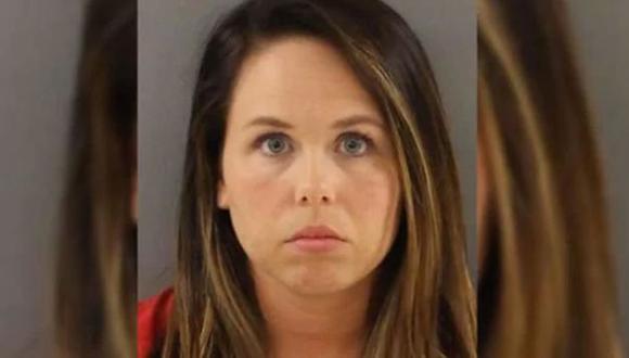 Esposa de entrenador de fútbol americano violó a jugador de 16 años del equipo de su pareja (Knoxville Police Department)