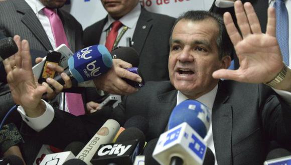 Colombia: Zuluaga suspenderá diálogo con las FARC provisionalmente si gana. (AFP)