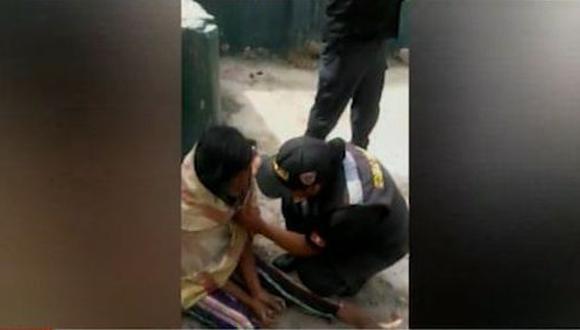 Lilian Gómez Changanaque fue rescatada por un grupo de agentes de serenazgo. (Captura: América Noticias)