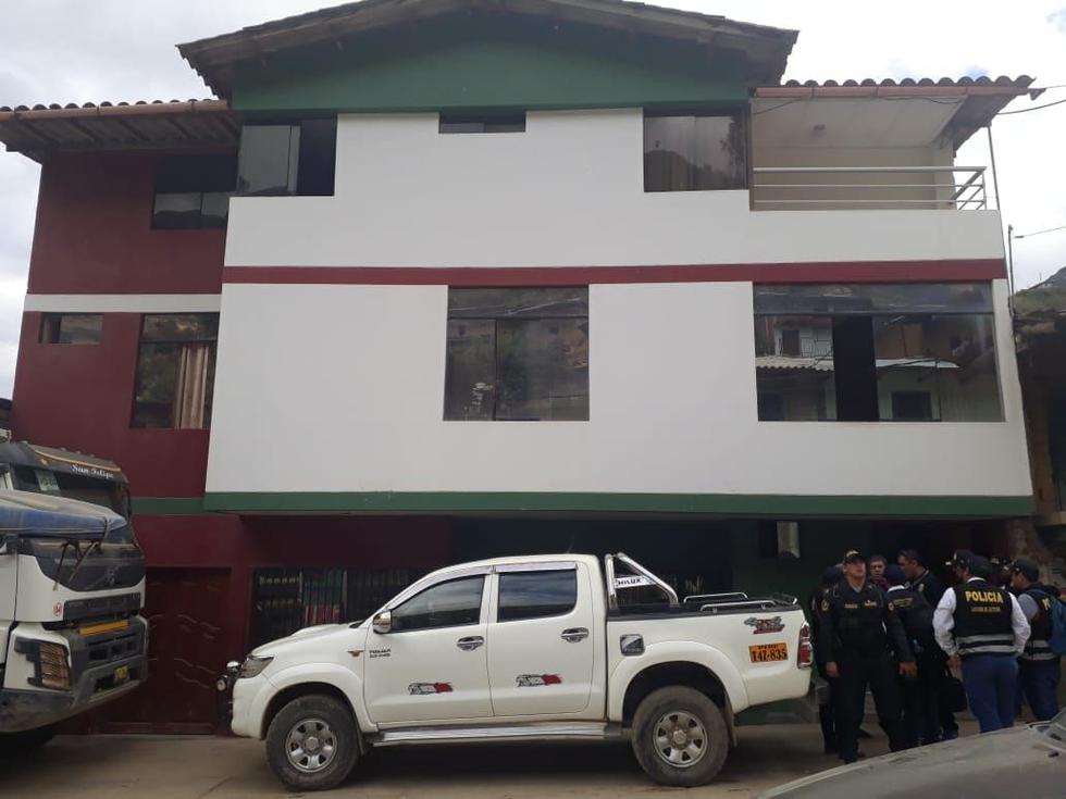 La Policía de Lavado de Activos y el Ministerio Público allanaron seis casas del alcalde de Pacaipampa, Juan Manuel García Carhuapoma.