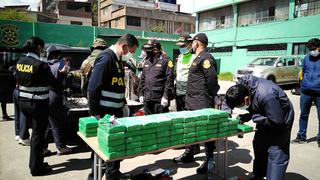 PNP incauta más de 100 kilos de alcaloide de cocaína tras intervenir camioneta en la Carretera Central