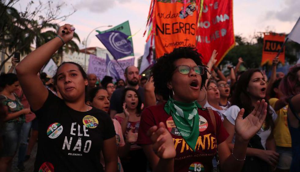 Mujeres marcharon en Brasil en contra del probable triunfo de Jair Bolsonaro&nbsp;| Foto: EFE