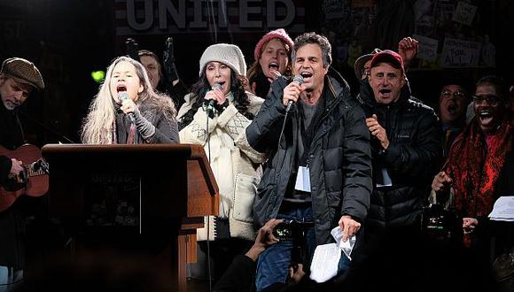 Robert De Niro y Mark Ruffalo se unieron a protestas contra Donald Trump. (AFP)
