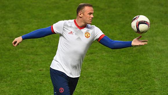 Wayne Rooney es criticado por su mal estado físico para los partidos. (AFP)