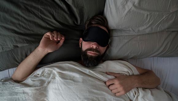 ¿Dormir más el fin de semana permite recuperar tu sueño? sí y no. (Getty)