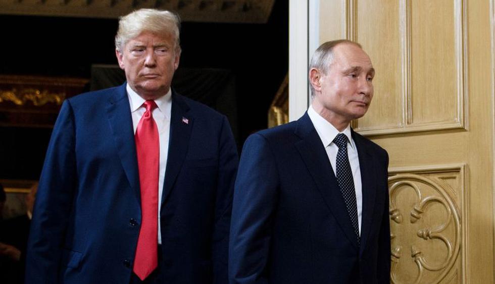 Los presidentes de Estados Unidos, Donald Trump, y Rusia, Vladímir Putin, llegaron al Palacio Presidencial de Helsinki para celebrar su primera cumbre formal, en la que se espera que hablen sobre los conflictos en Siria y Ucrania, el desarme nuclear y la presunta injerencia electoral de Moscú. (Foto: AFP)