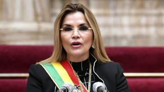Bolivia: Ordenan arrestar a la expresidenta interina Jeanine Áñez por la crisis de 2019 