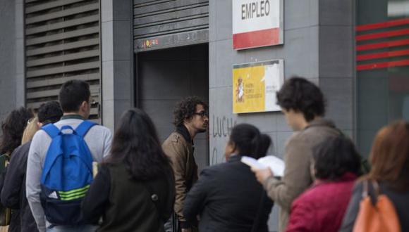 Salario mínimo en España perdió 5.5 puntos de su capacidad adquisitiva en los últimos cuatro años. (AP)