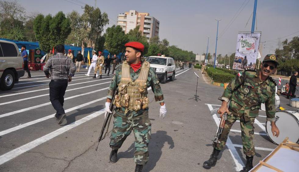 Al menos 24 personas murieron y varias decenas resultaron heridas este sábado en el sudoeste de Irán, en un atentado llevado a cabo por un comando armado contra un desfile militar. (Foto: EFE)