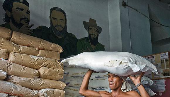 La industria azucarera cubana pasó de producir 8 millones a 1.2 millones de toneladas hoy en día. (Internet)
