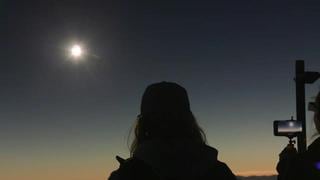 Entre temores a contagios, Chile vuelve a mirar al cielo por nuevo eclipse de sol