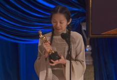 Chloe Zhao gana el Oscar a Mejor Dirección por “Nomadland” | VIDEO