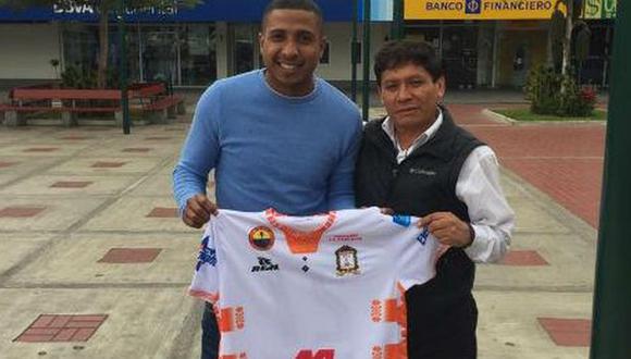 Atoche llega a Ayacucho tras una breve experiencia en el club Gornik Leczna de Polonia.  (Twitter @ayacufc)