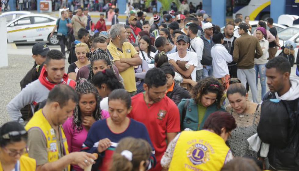 Alrededor de 2,3 millones de venezolanos han salido de su país como consecuencia de la crisis, según advirtió esta semana la ONU. (Foto: El Comercio)