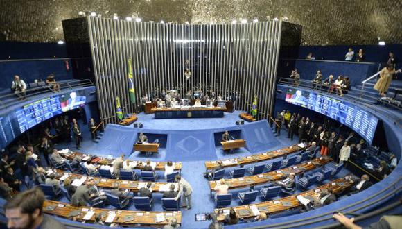 Senado debate informe que recomienda la destitución de Dilma Rousseff. (EFE)