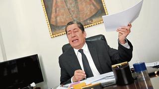 Eloy Espinosa: Magistrado del Tribunal Constitucional rectificó su CV fuera de tiempo