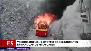 SJM: vecinos queman mototaxi de presuntos delincuentes