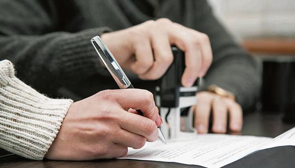 "La labor de los notarios es fundamental para garantizar la legalidad y validez de los documentos que se presentan ante las autoridades". (Foto: iStock)