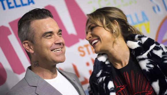 La pareja Robbie Williams y Ayda Field tiene más de 10 años de matrimonio. Actualmente crían a sus cuatro menores hijos. (AFP).