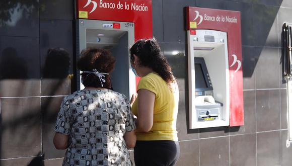 La principal opción debería ser el retiro de los cajeros, para los beneficiarios que tengan tarjeta del Banco de la Nación. (Foto: GEC)