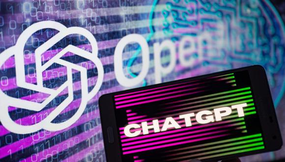 ChatGPT con logo OpenAI