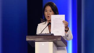 Keiko Fujimori firmó "compromiso de honor" para garantizar que no repetirá errores de su padre preso