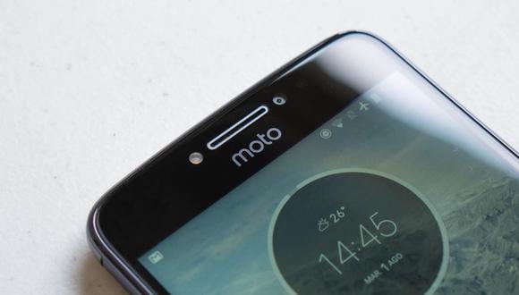 Motorola también hace algunos grandes cambios en su nuevo Moto E5. (CNET)