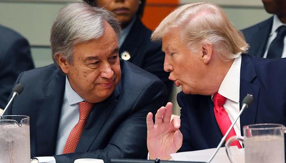 Imagen de septiembre de 2017, donde el presidente de los Estados Unidos, Donald Trump, y el secretario general de la ONU, Antonio Guterres, hablan durante una reunión sobre la reforma de las Naciones Unidas, en Nueva York. (Foto: AFP/Archivo)
