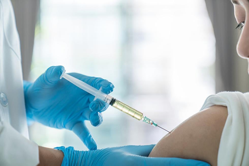 Laboratorio multado con US$1,300 millones por vacunas adulteradas contra la rabia. (Getty)