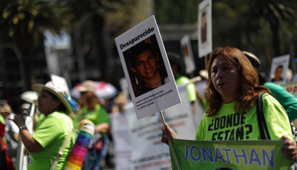 La llamada "Marcha por la Dignidad Nacional" convocó en 16 ciudades mexicanas a más de 60 colectivos de familiares de desaparecidos y decenas de ONG. (Foto: EFE)