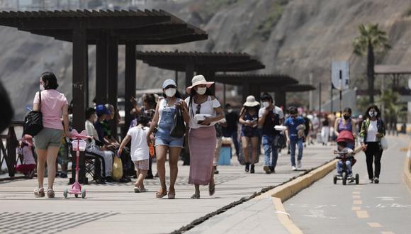 Cada día se ve más personas en los distritos con litoral. (Foto: Leandro Britto / @photo.gec)