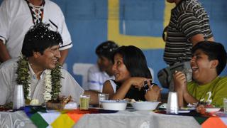 Hijos de Evo Morales dejan el país rumbo a Argentina