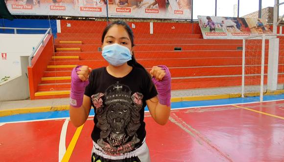La deportista Melissa Huamán Estrada se sumó a los talleres de muay thai que organizaba la Municipalidad de Pachacámac en el Gran Coliseo Cerrado Paul Poblet Lind y a través de Zoom. (Foto: Municipalidad de Pachacámac)