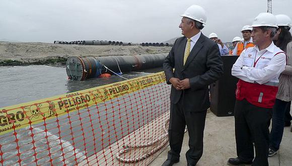Cornejo presenta emisor submarino de la Planta de Tratamiento Taboada en Ventanilla. (Andina)