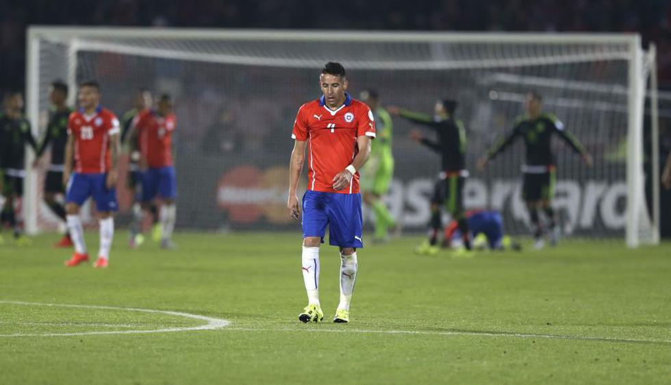 Chile empató 3-3 con México y tendrá que asegurar su pase en la próxima fecha del grupo A de la Copa América. (AP)