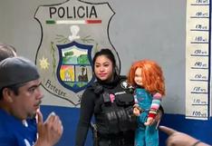 ¡Diabólico! Policías arrestan a Chucky por alterar el orden en México [VIDEO]