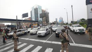 Militares cierran la vía Expresa del Paseo de la República tras declaratoria del Estado de Emergencia Nacional [VIDEO]