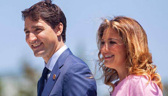 El primer ministro de Canadá, Justin Trudeau, y su esposa, Sophie Gregoire Trudeau, quien hoy jueves ha dado positivo en una prueba de coronavirus COVID-19. (Foto: AFP/Archivo)