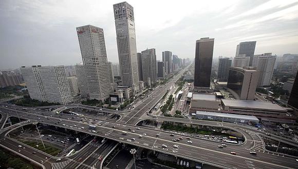 La economía del país asiático progresó a su ritmo más débil en dos años y medio en el último trimestre. (Reuters)