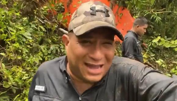 Dimitri Flores, uno de los seis ocupante de un helicóptero que cayó en Panamá, pidió ayuda a través de un video. (Foto: captura Twitter)
