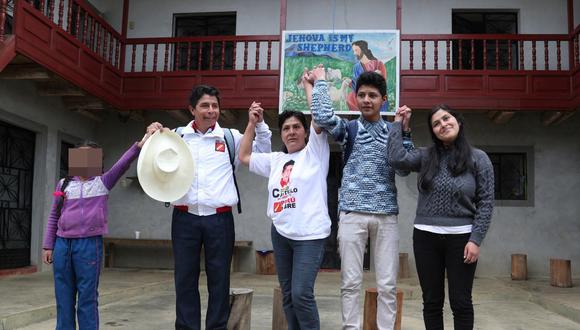 Familia del presidente Pedro Castillo en la mira de la Fiscalía. Yenifer Paredes (derecha) es investigada por tráfico de influencias. (Andina)